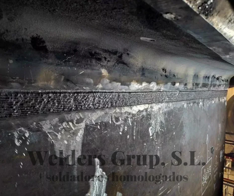 steel cornice welding Image